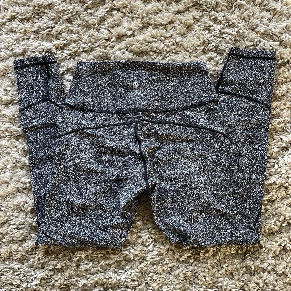 Size 6 lululemon leggings